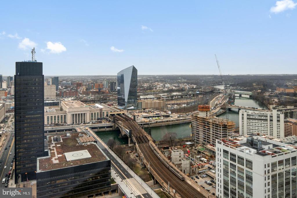 2101 Market St #3502