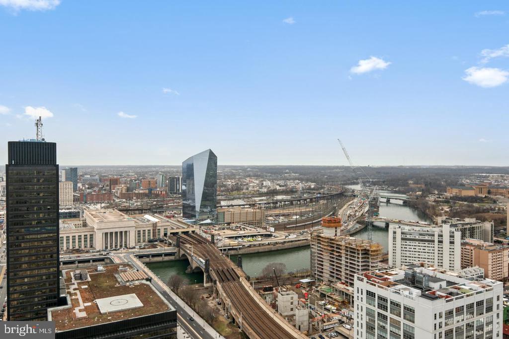 2101 Market St #3502