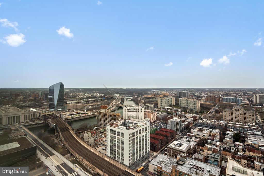 2101 Market St #3502