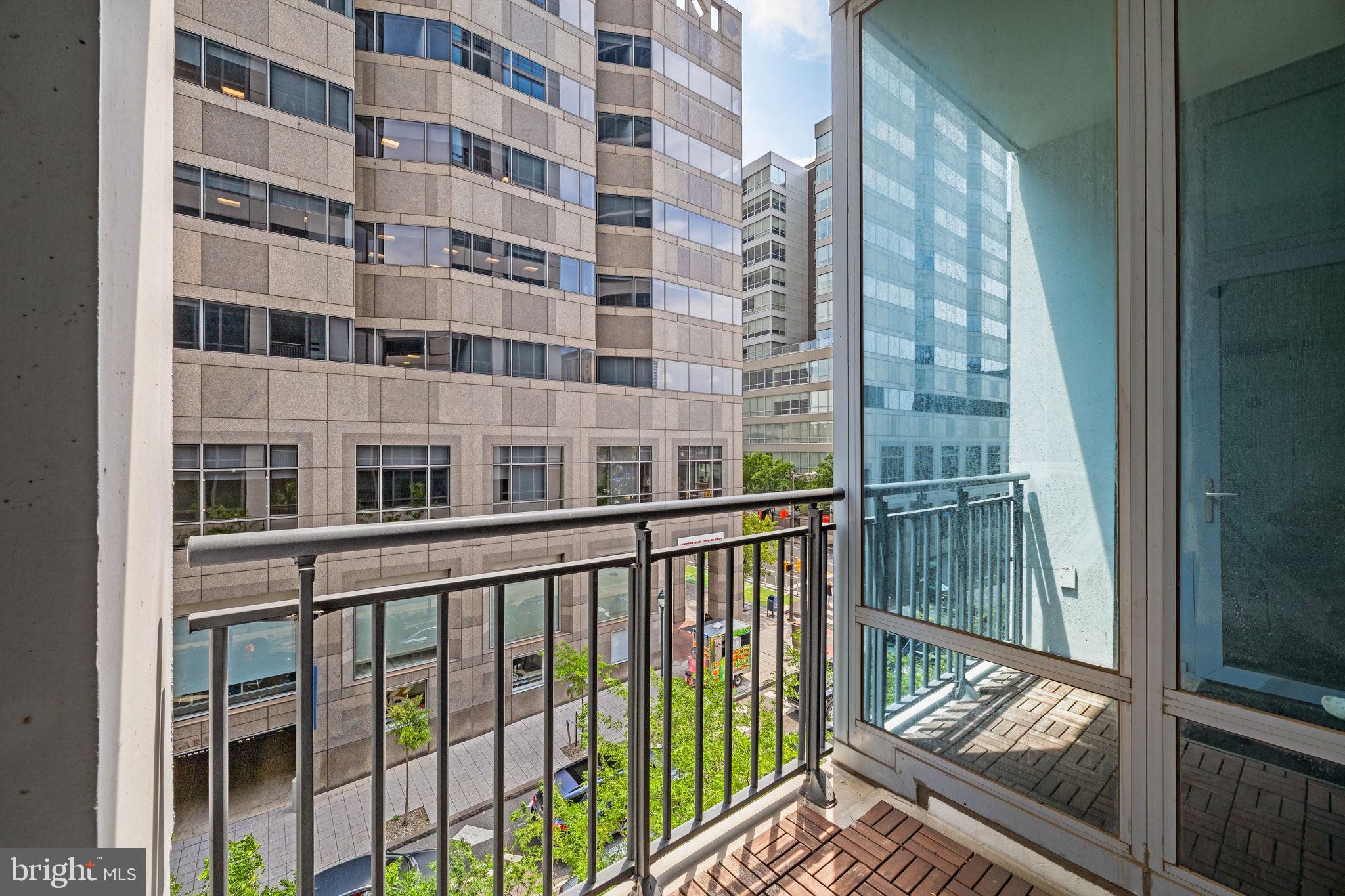 2101 Market St #307