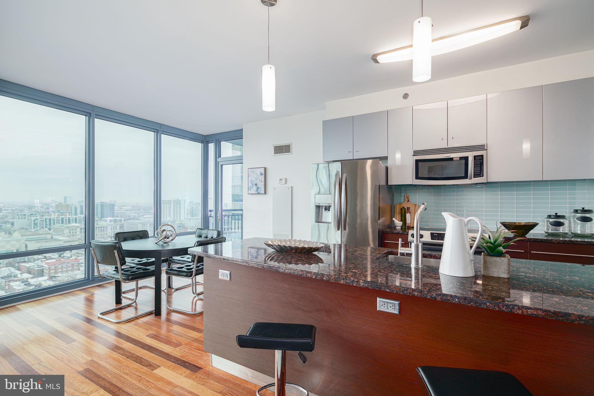 2101 Market St #1901/02