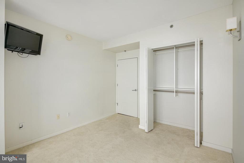 2101 Market St #3502/01