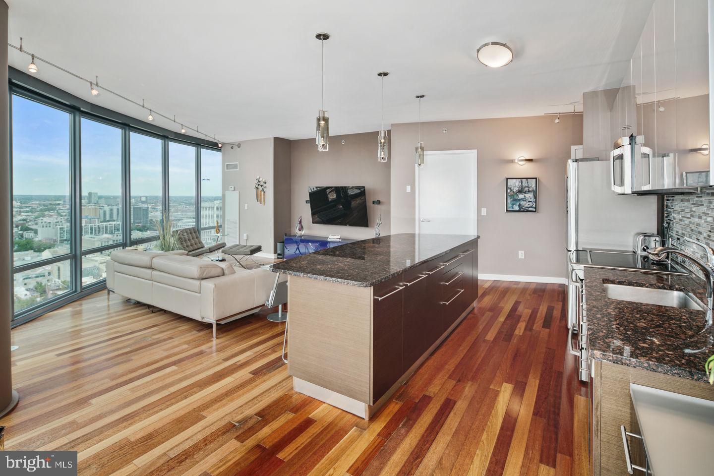 2101 Market St #3502/01