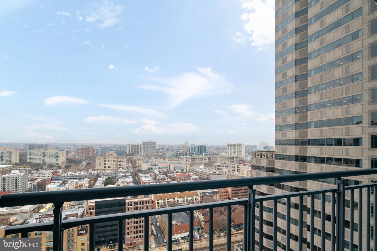 2101 Market St #1901