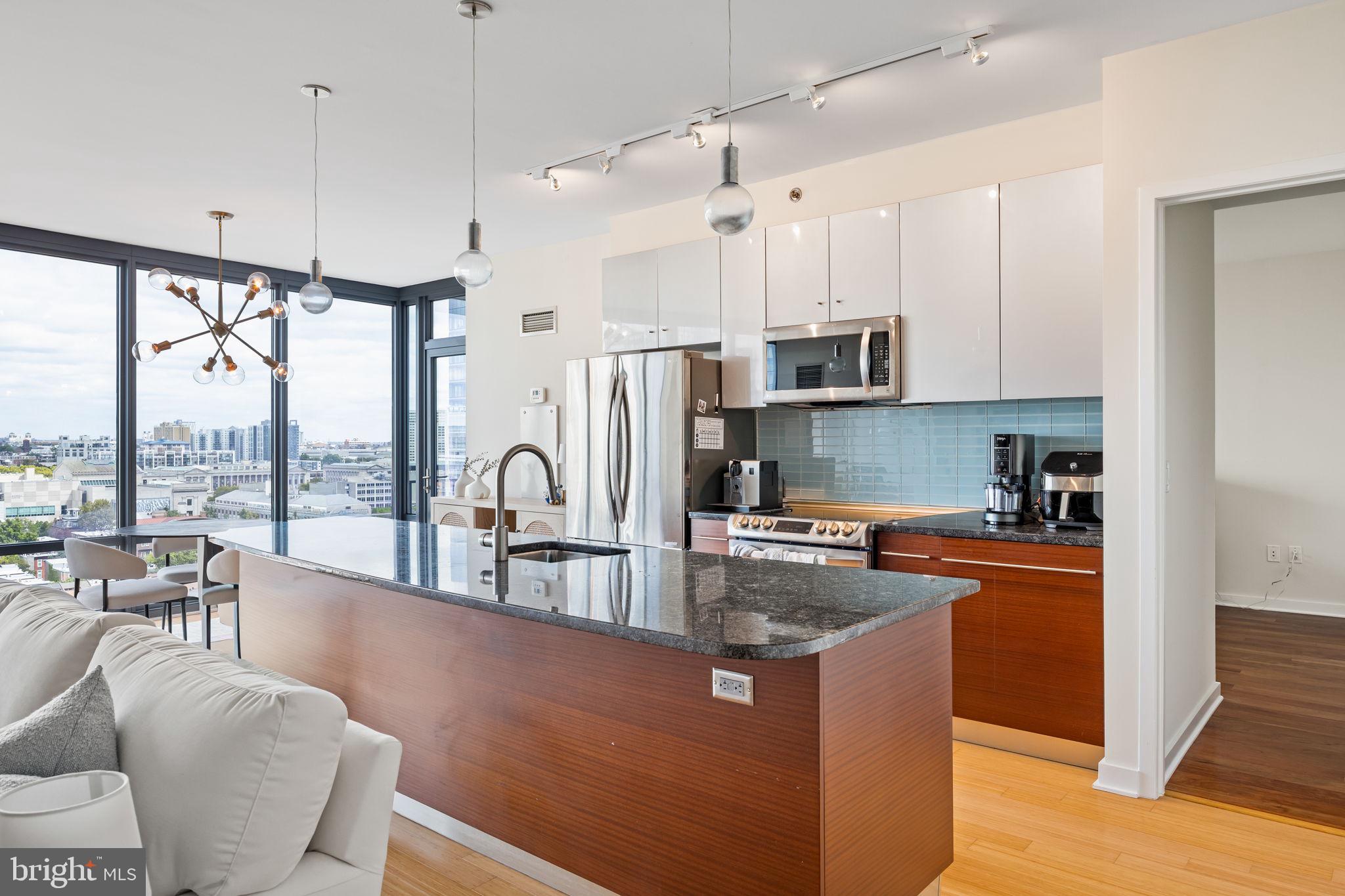 2101 MARKET STREET 1401