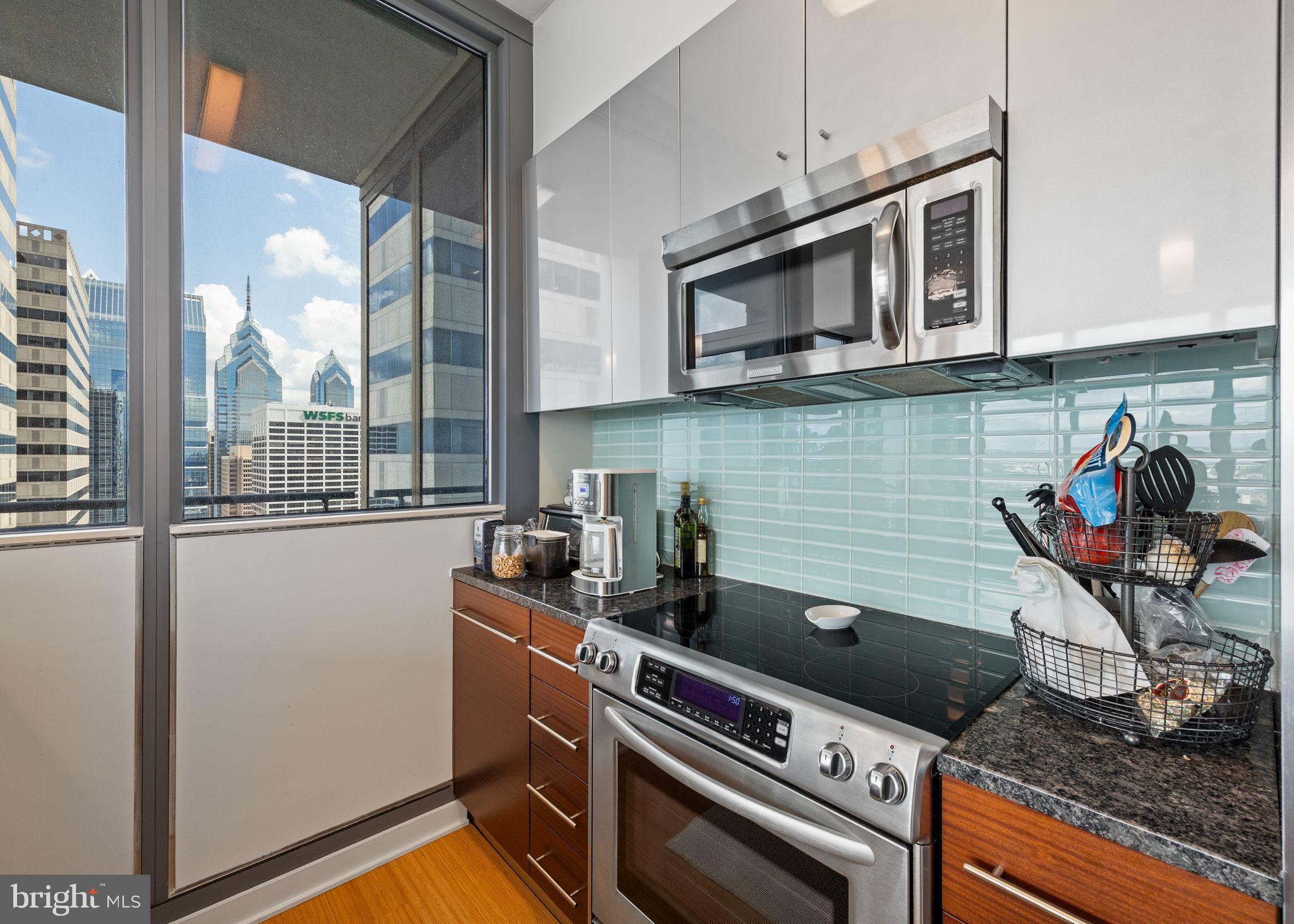 2101 MARKET STREET 4206