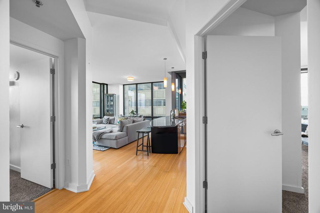 2101 MARKET STREET 4206