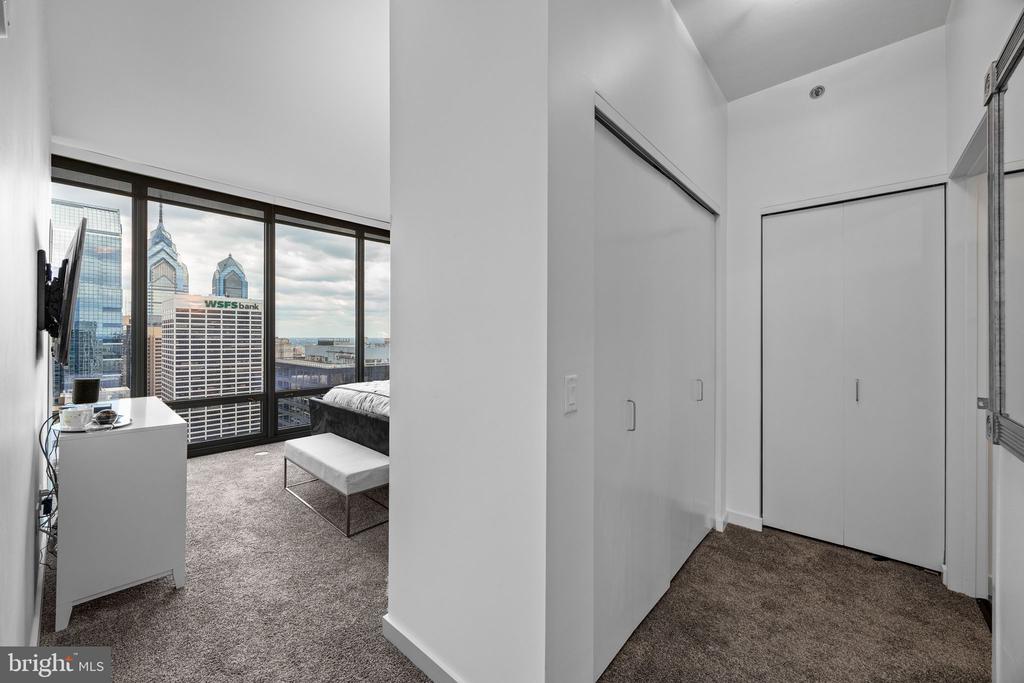 2101 MARKET STREET 4206