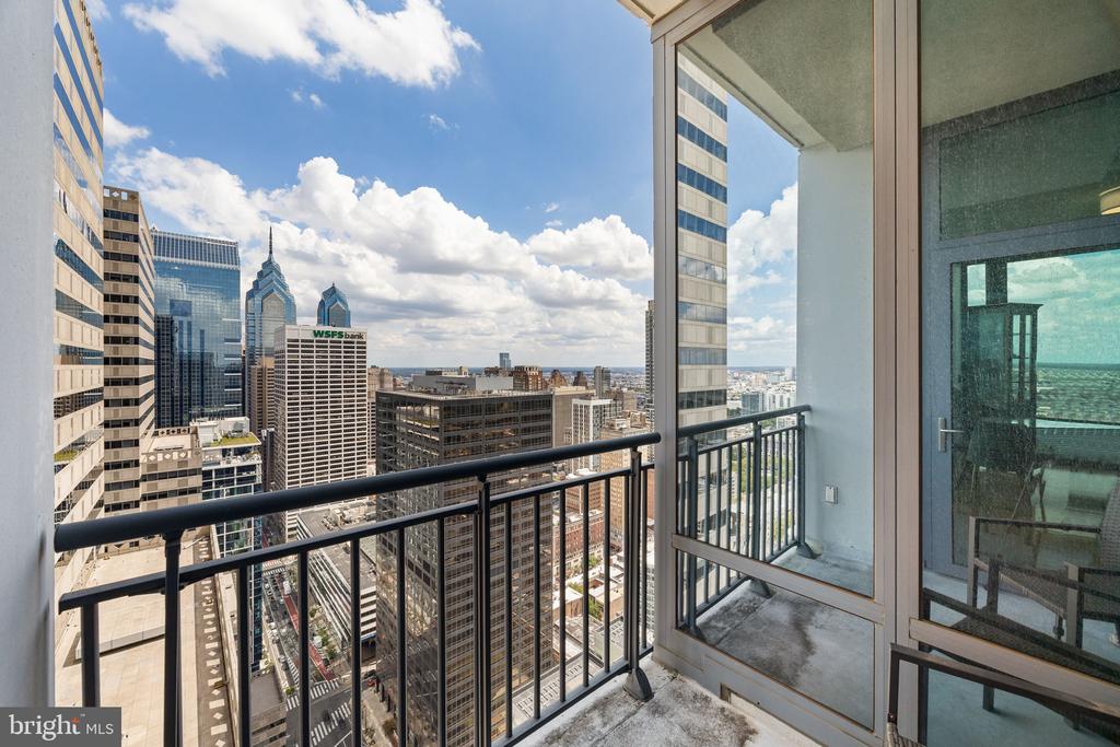 2101 MARKET STREET 4206
