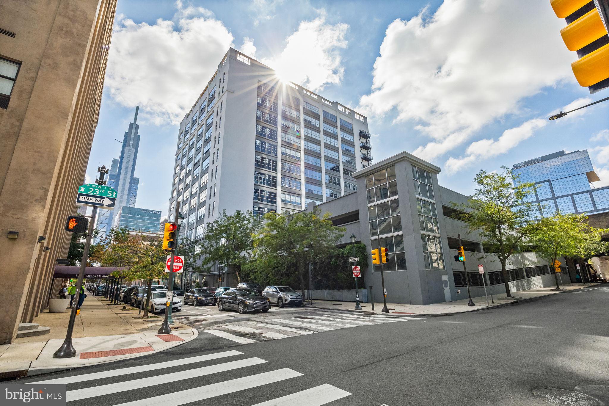 2200 ARCH STREET 612