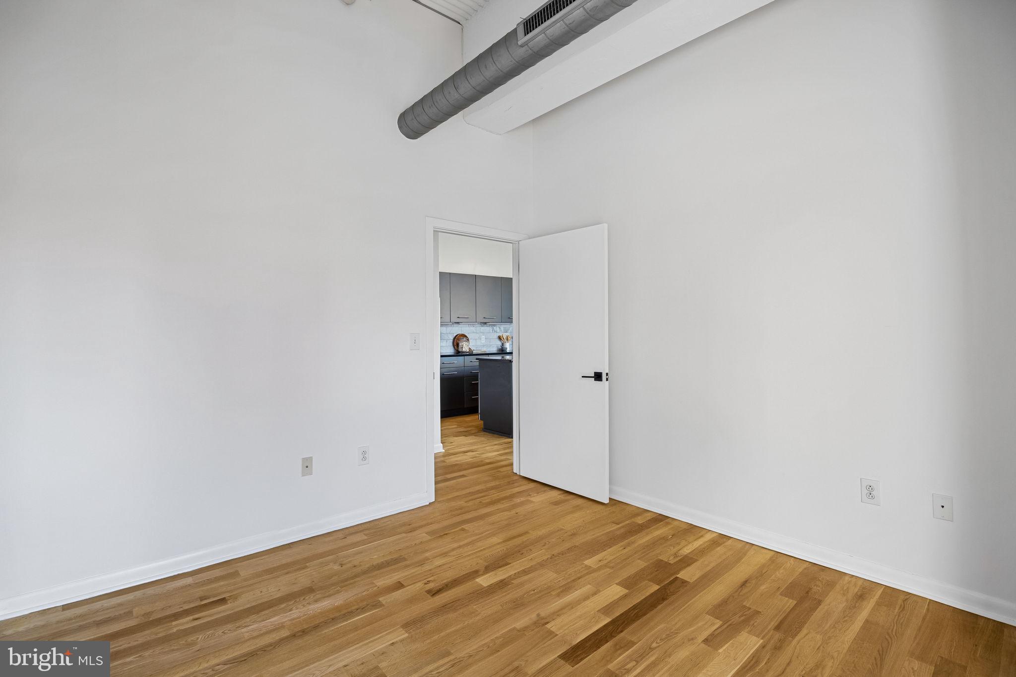 2200 ARCH STREET 612