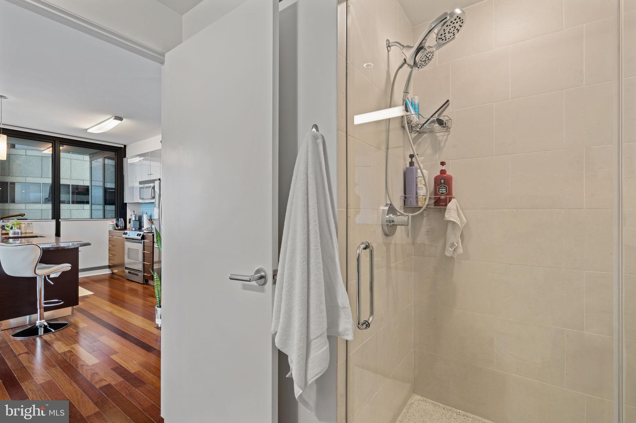 2101 MARKET STREET 00 1507