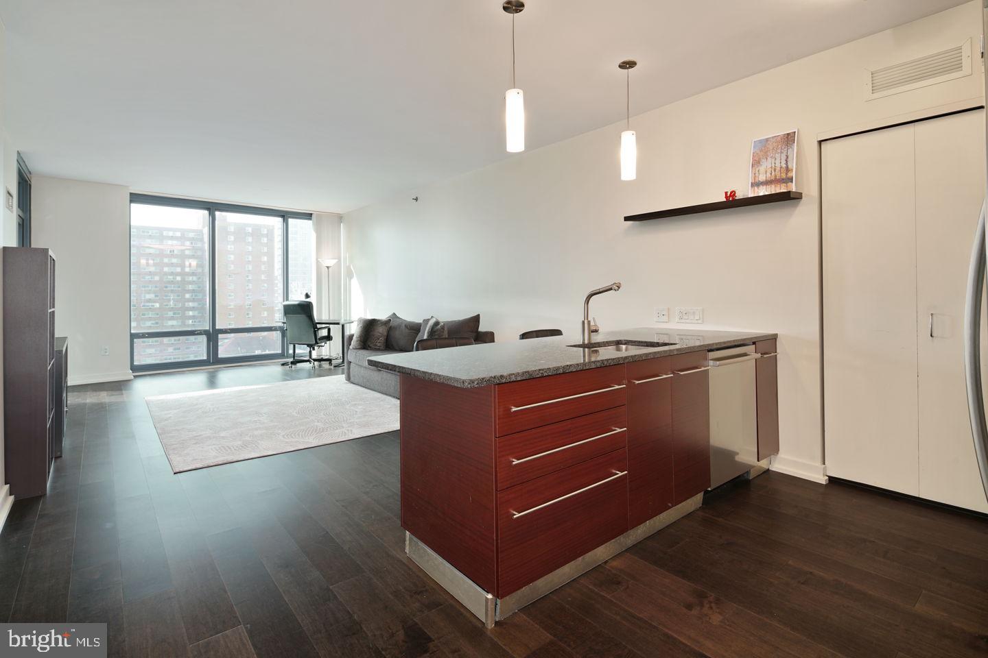 2101 MARKET STREET 805