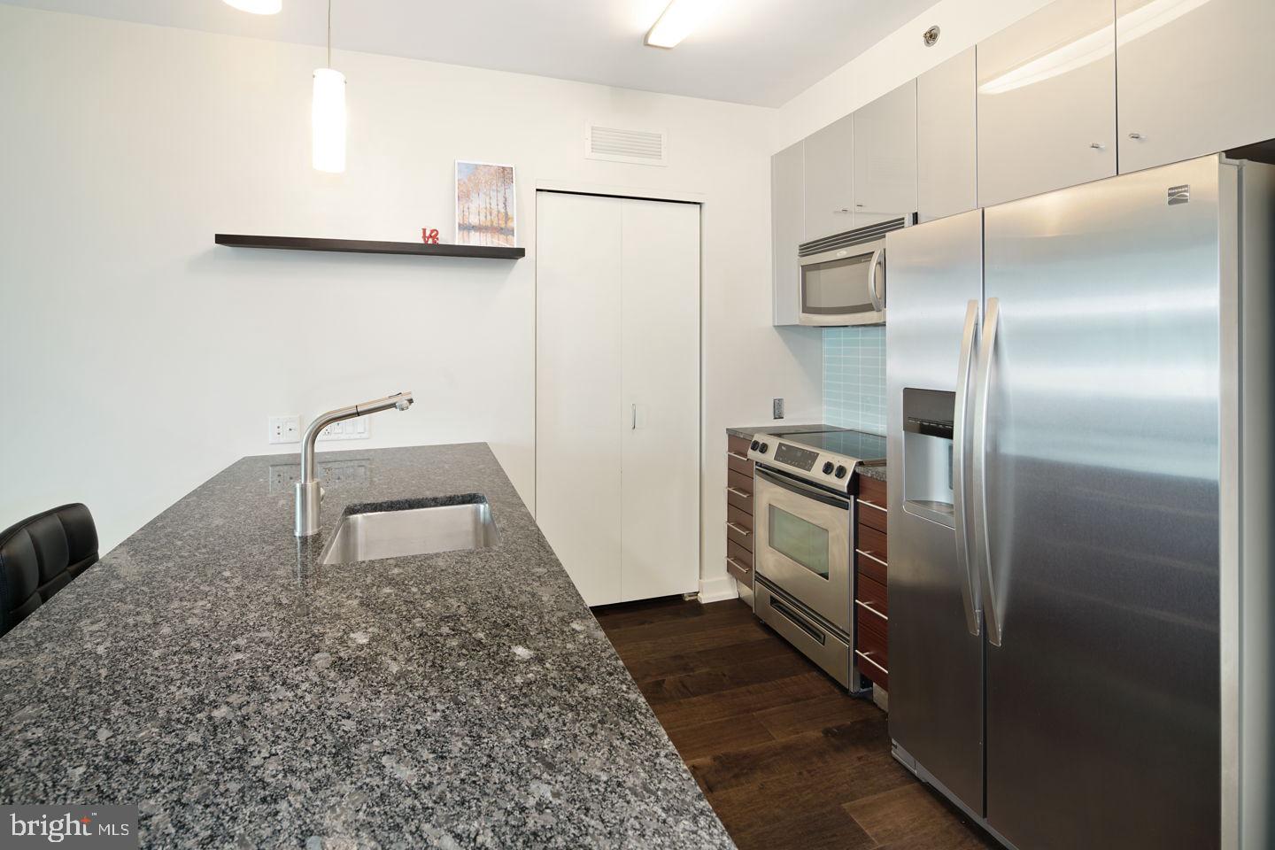 2101 MARKET STREET 805