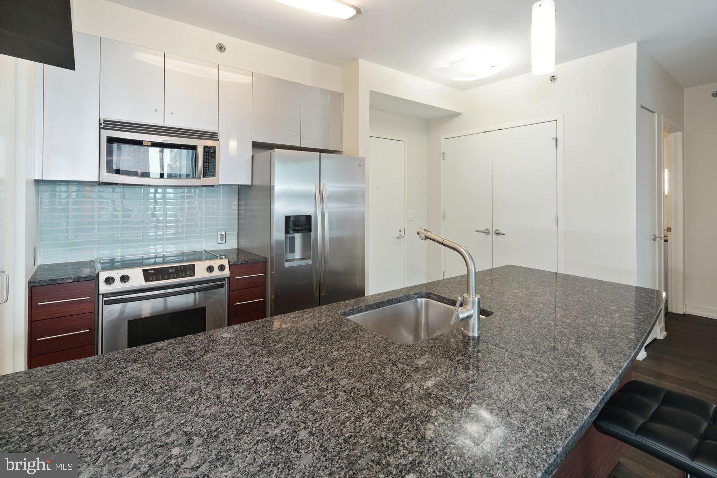 2101 MARKET STREET 805