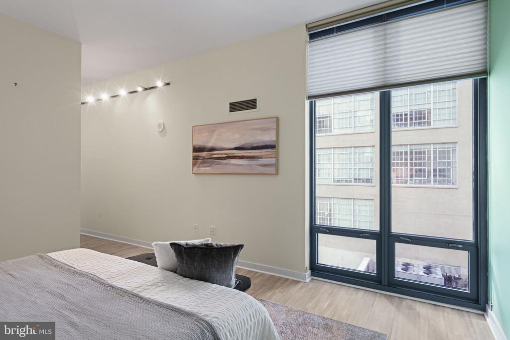 2101 MARKET STREET 302