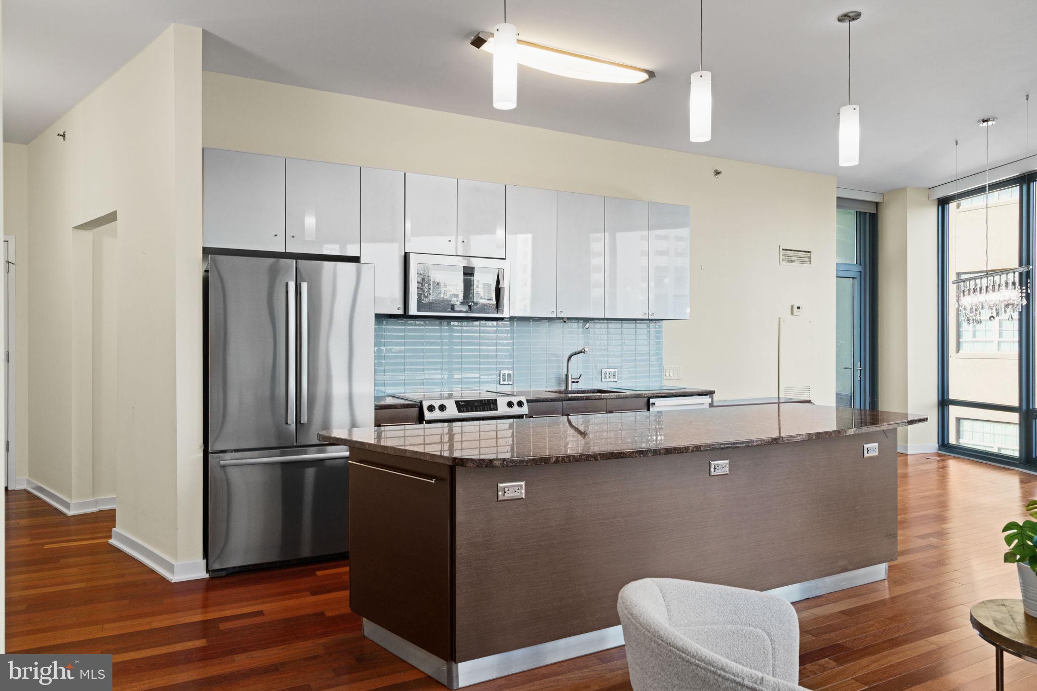 2101 MARKET STREET 302