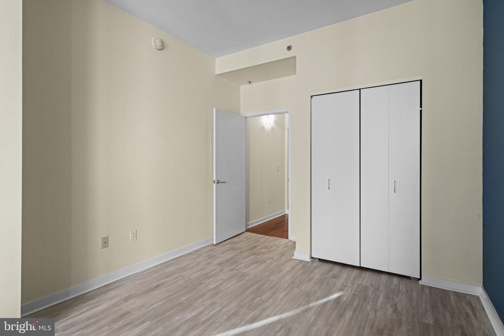 2101 MARKET STREET 302
