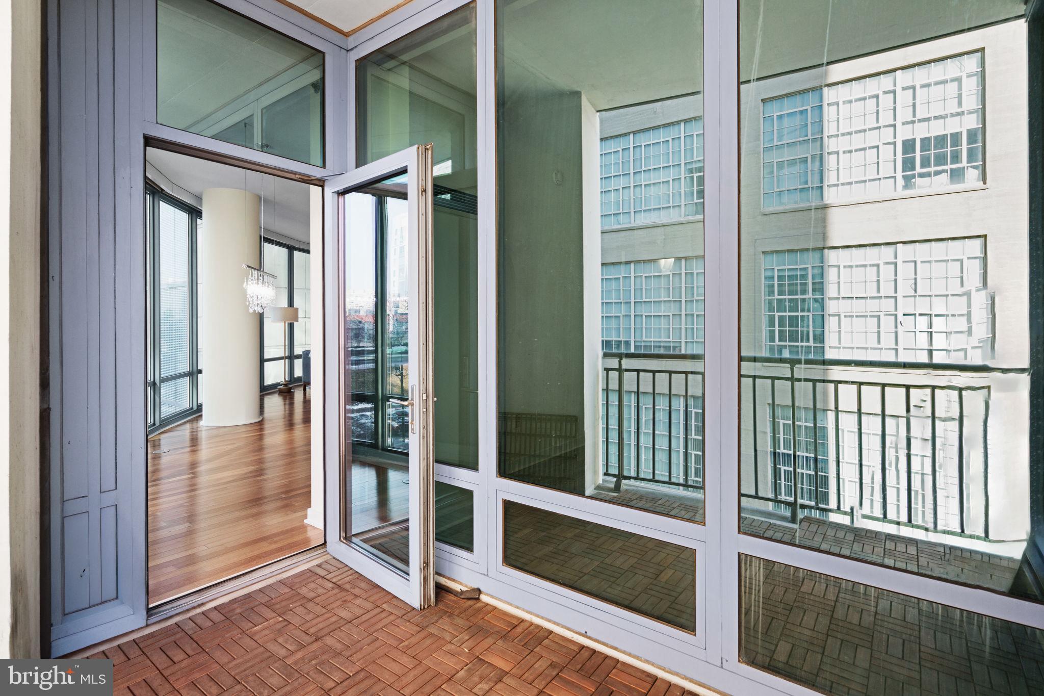 2101 MARKET STREET 302