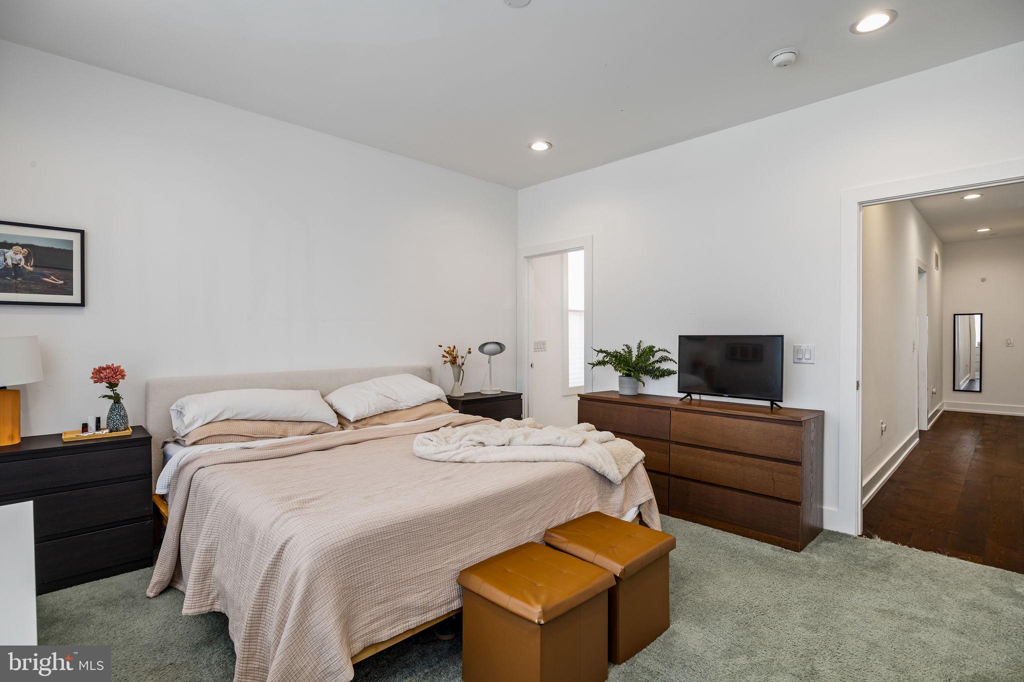 6707 CINNAMINSON COURT