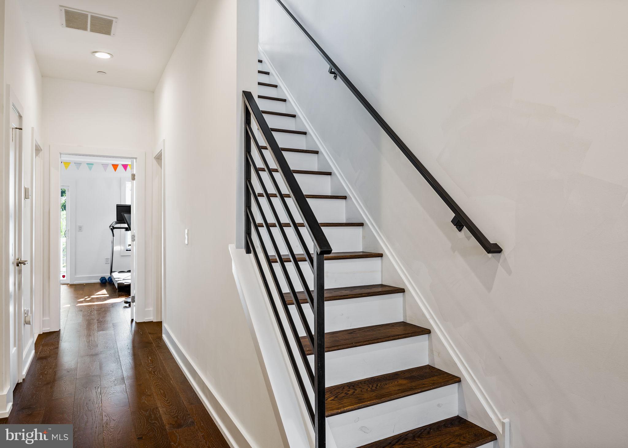 6707 CINNAMINSON COURT