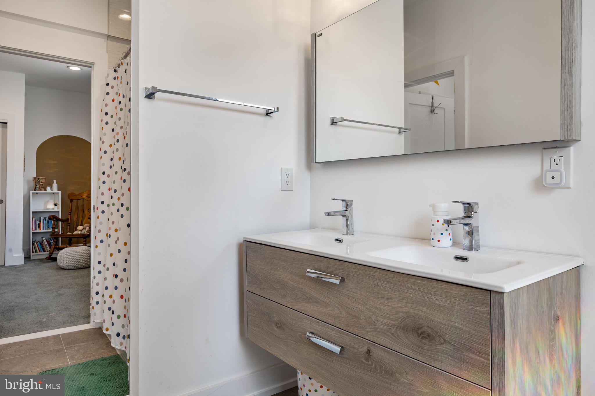 6707 CINNAMINSON COURT