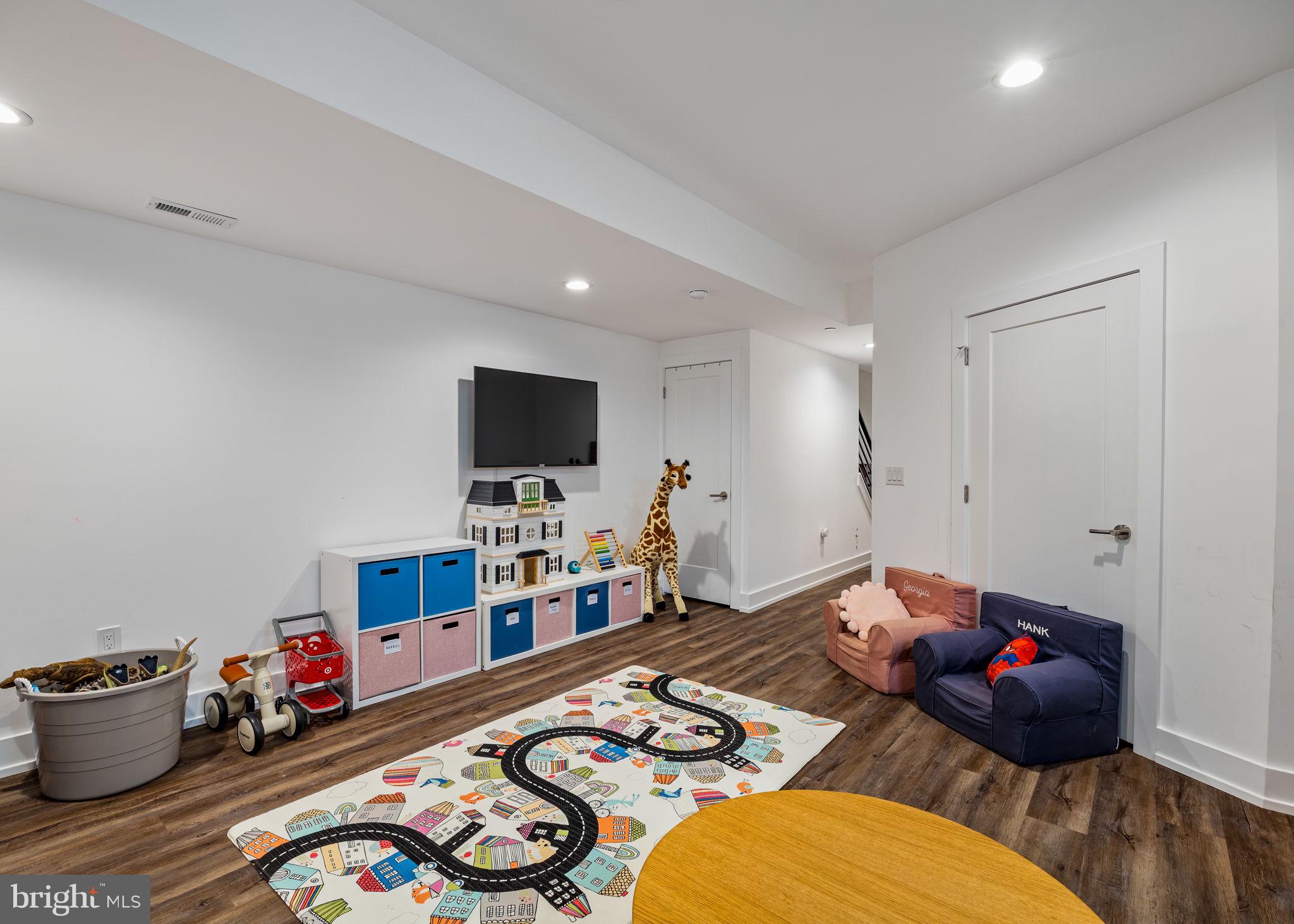 6707 CINNAMINSON COURT