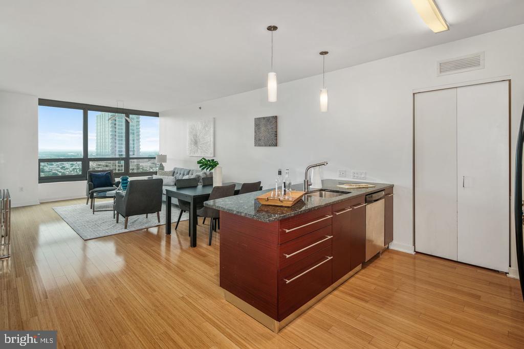 2101 MARKET STREET 2405