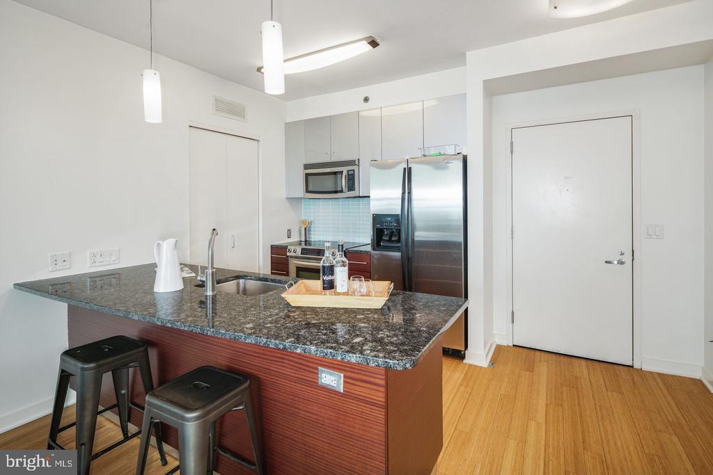2101 MARKET STREET 2405