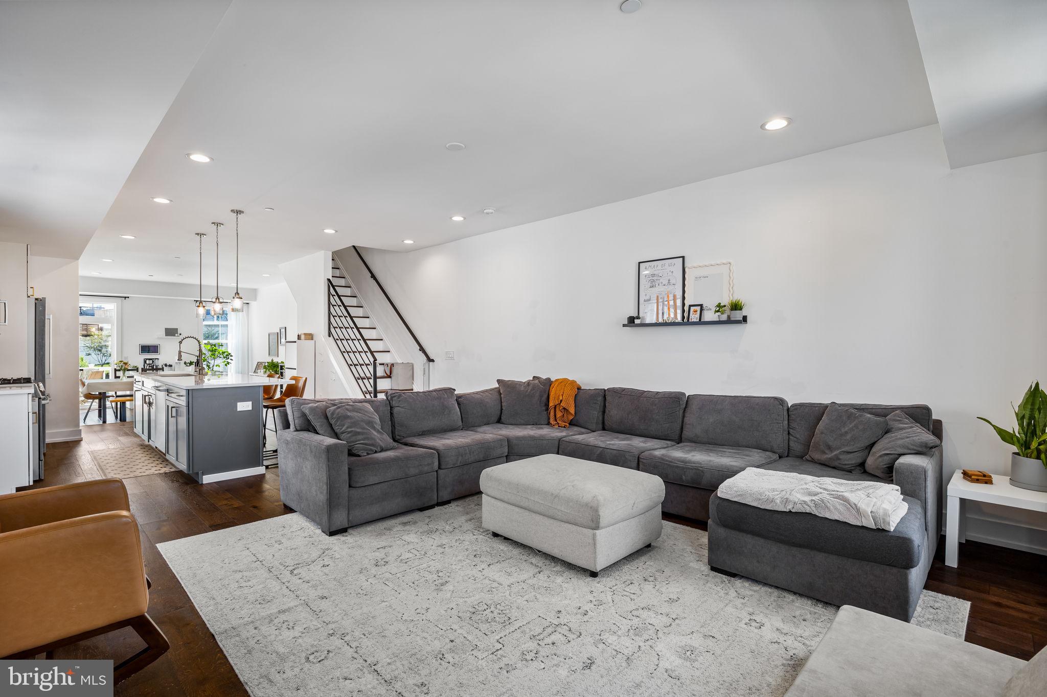 6707 CINNAMINSON COURT