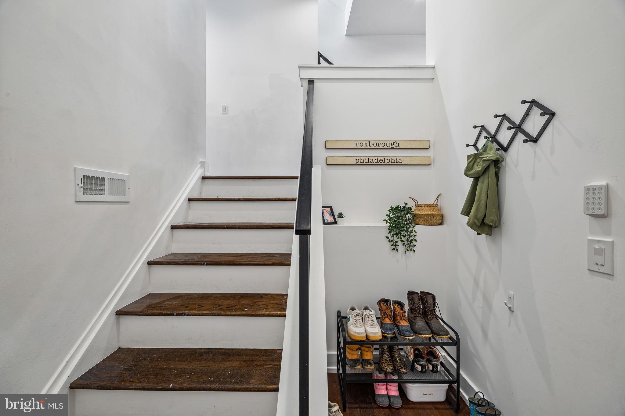 6707 CINNAMINSON COURT