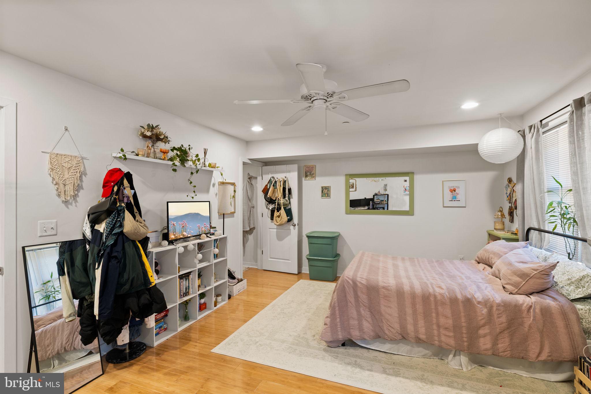 1307 S HANCOCK STREET