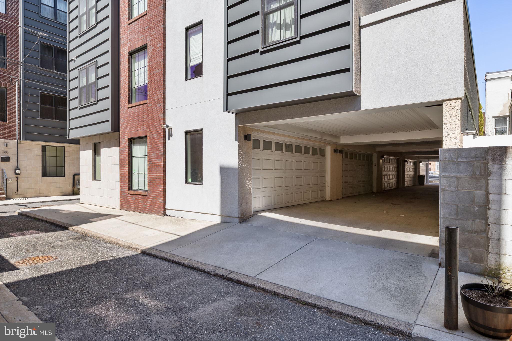 1307 S HANCOCK STREET