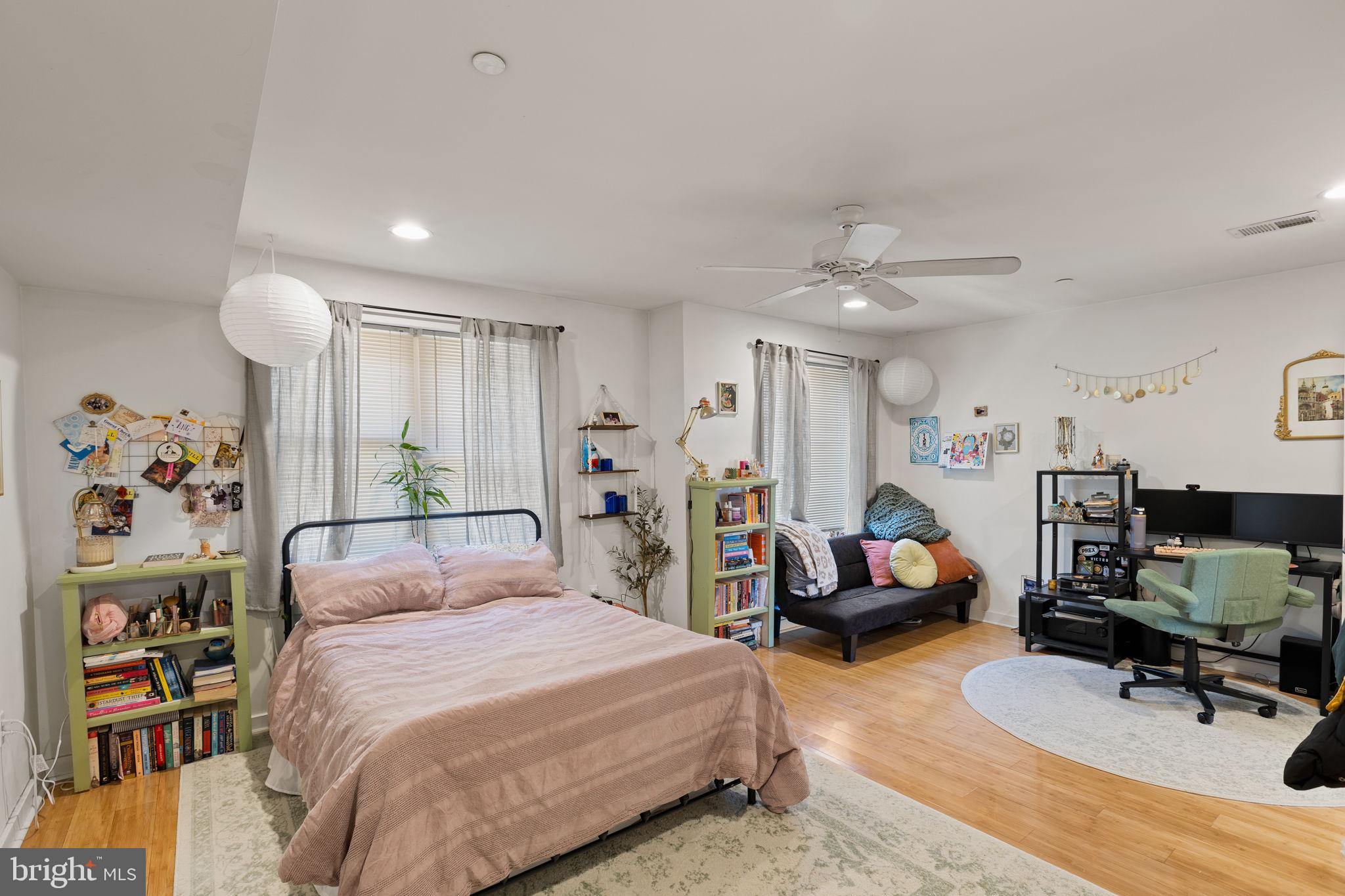 1307 S HANCOCK STREET