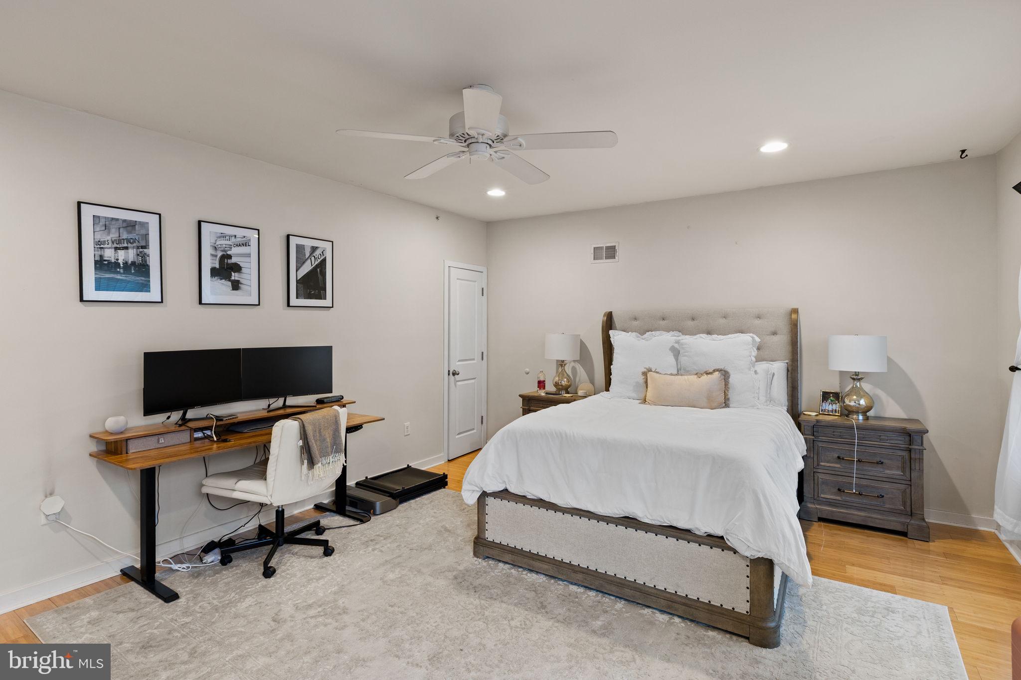 1307 S HANCOCK STREET