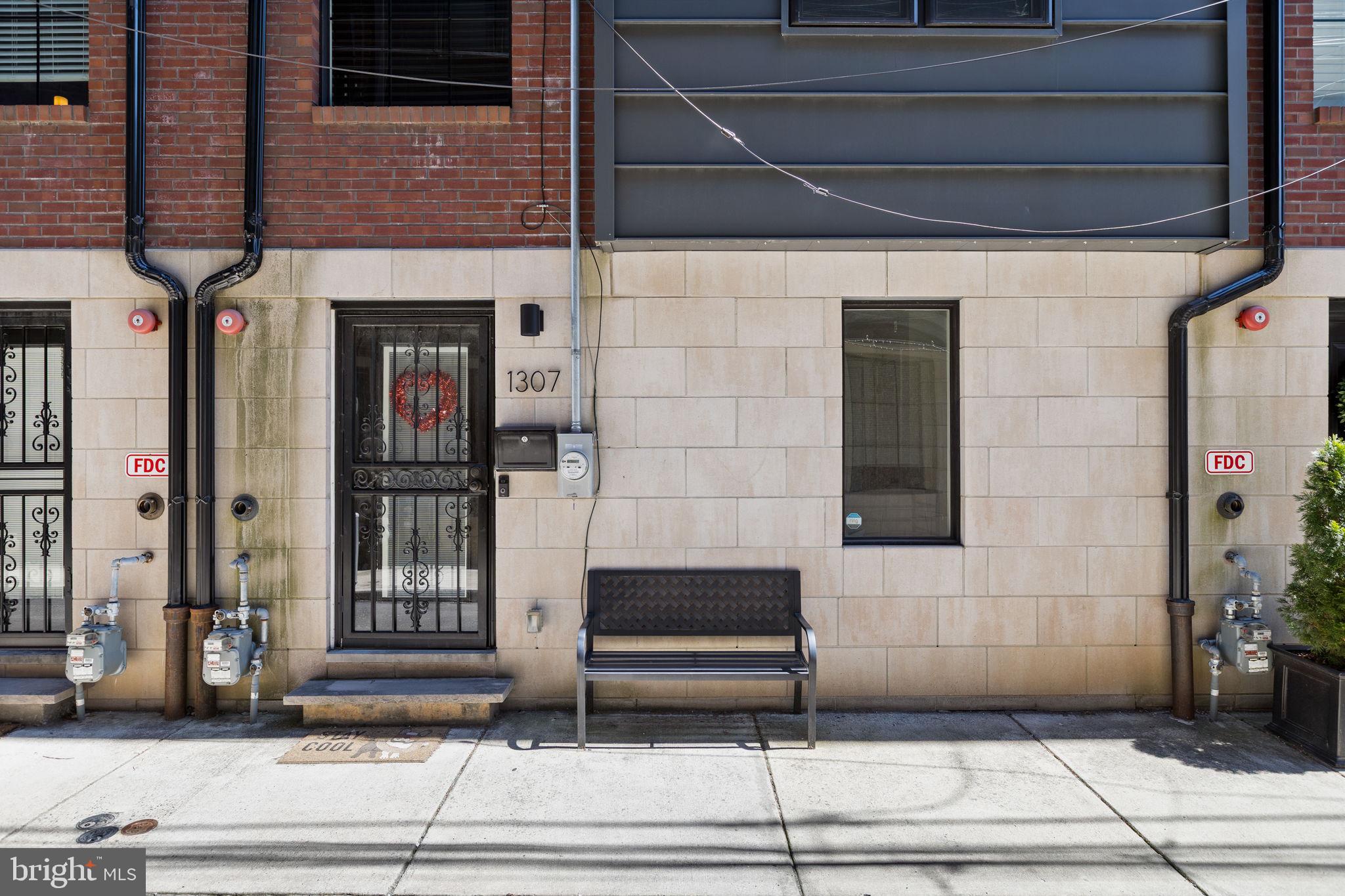 1307 S HANCOCK STREET