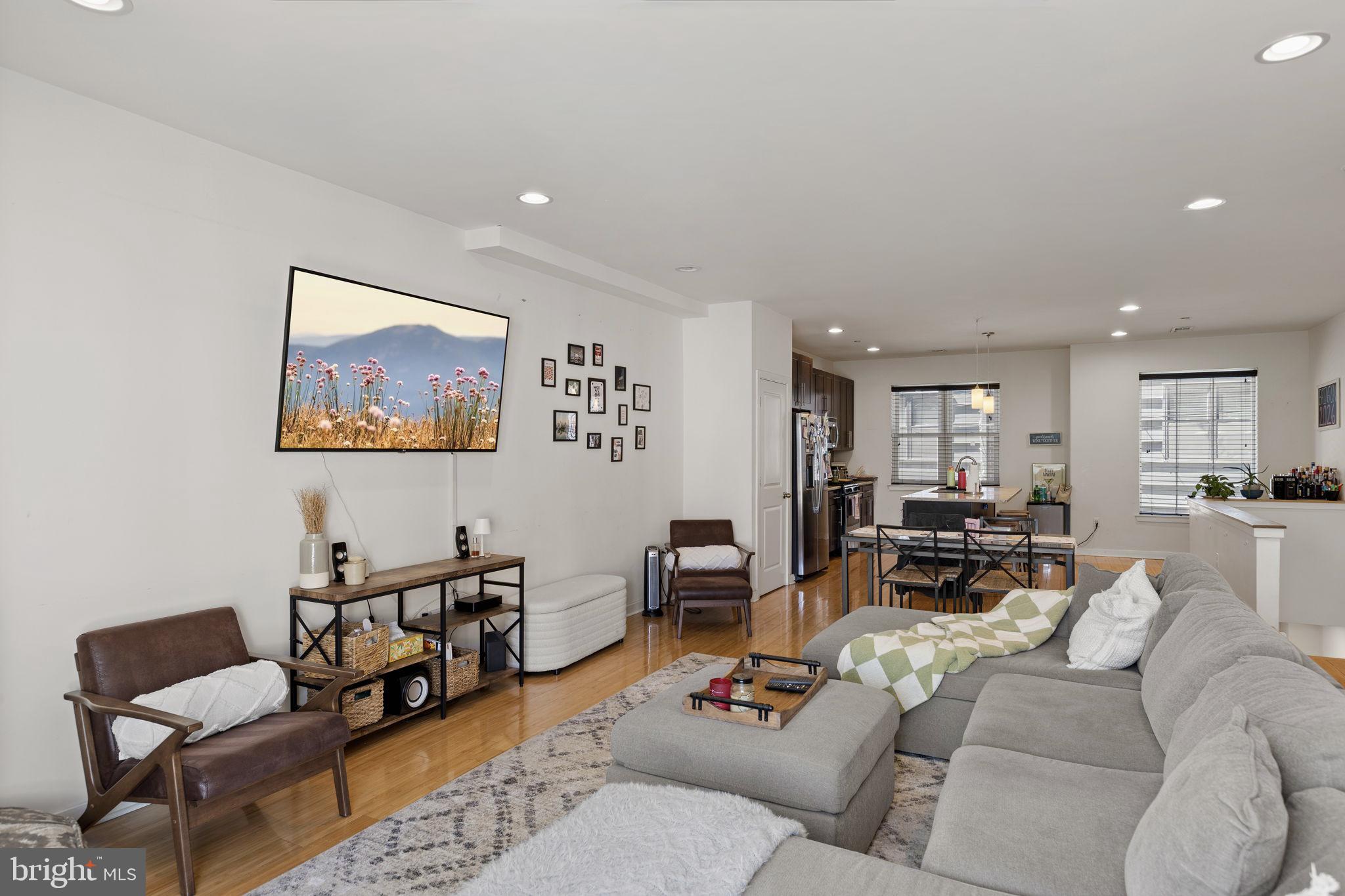 1307 S HANCOCK STREET