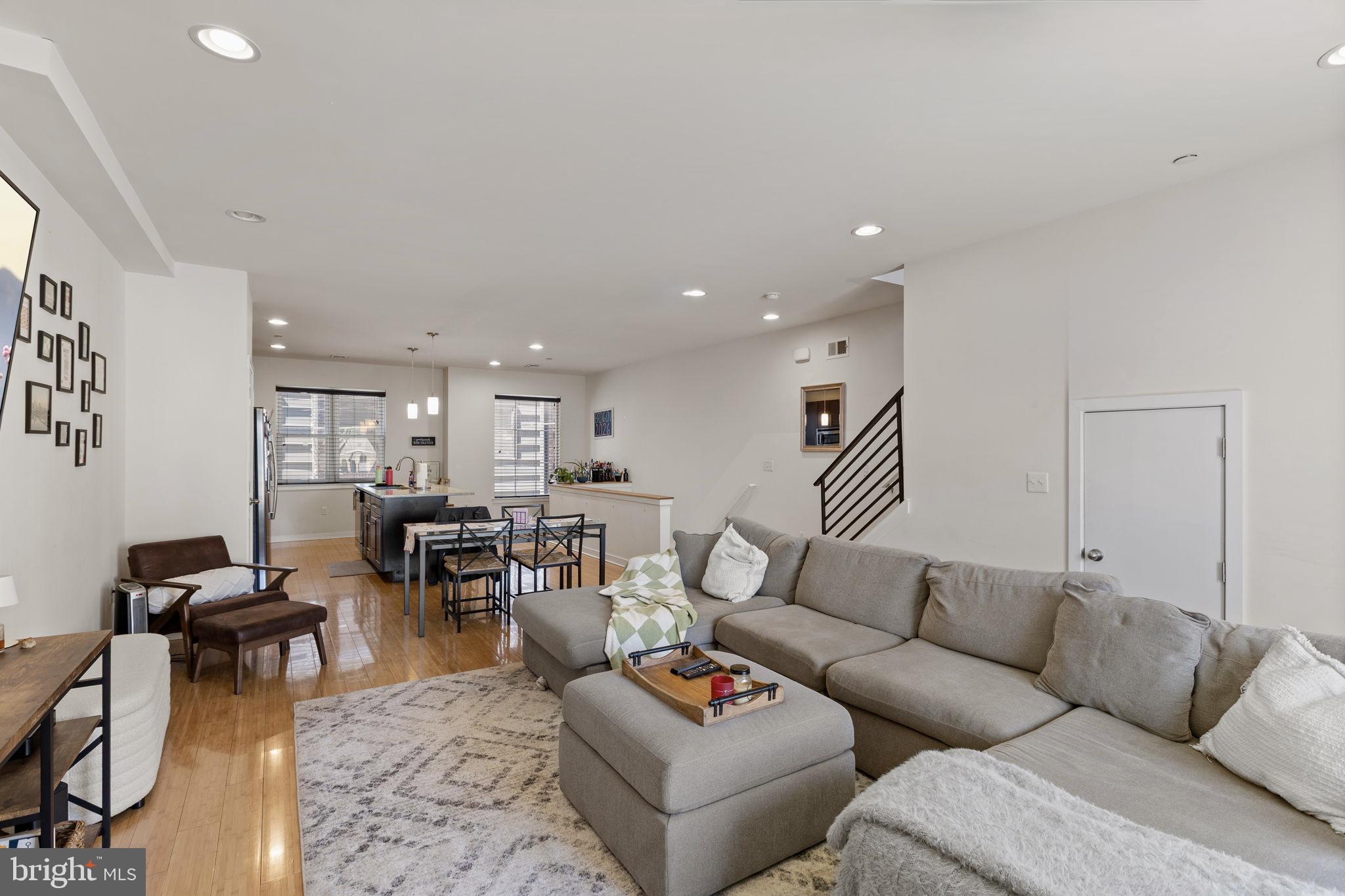 1307 S HANCOCK STREET