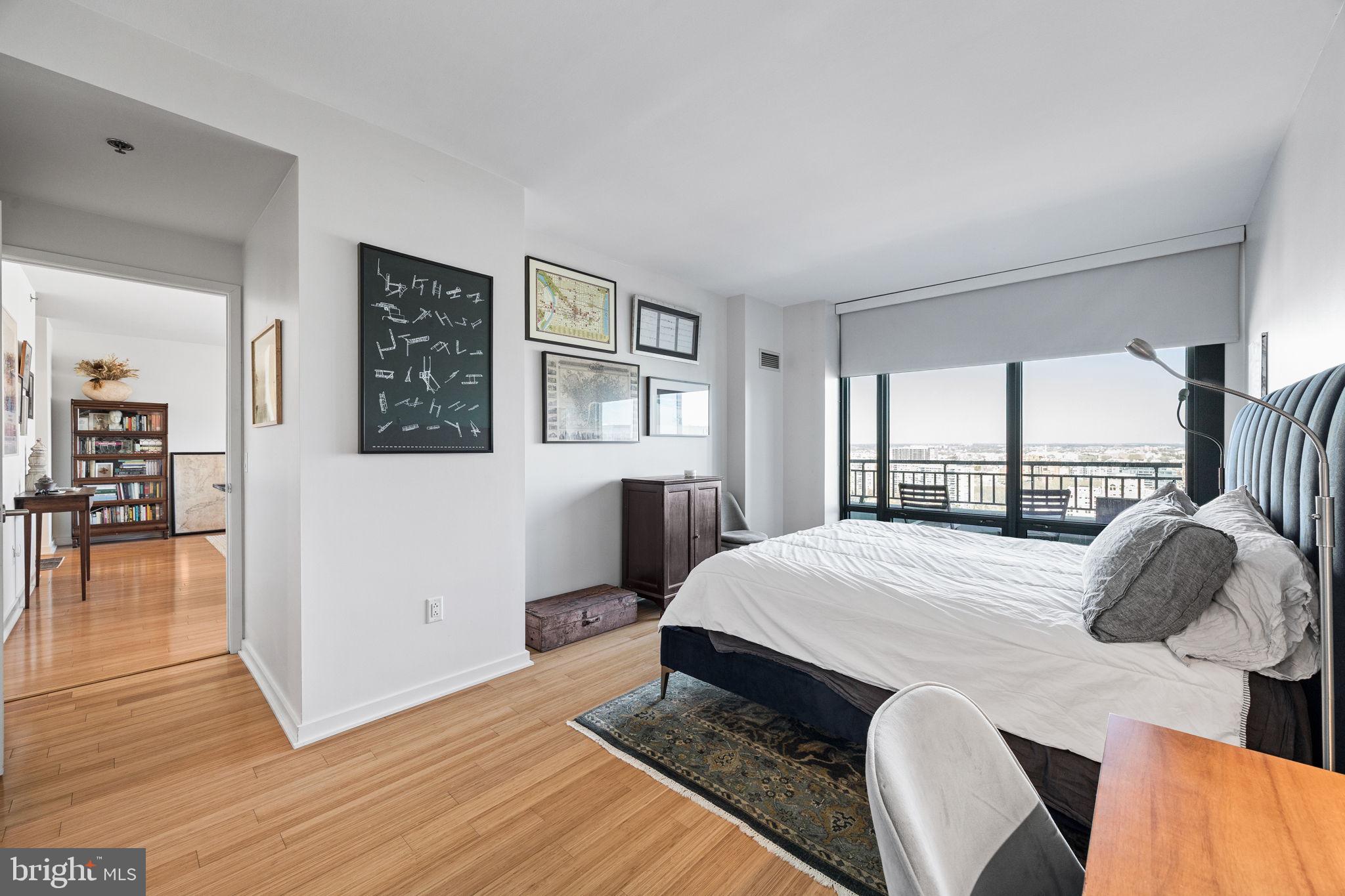 2101 MARKET STREET 2001