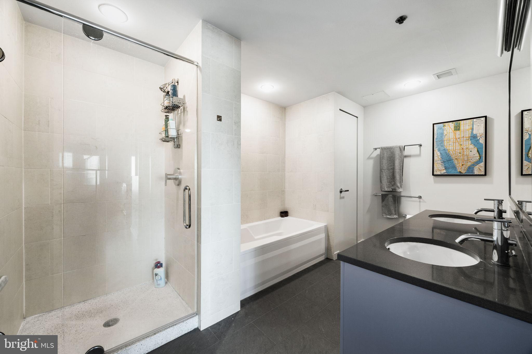 2101 MARKET STREET 2001