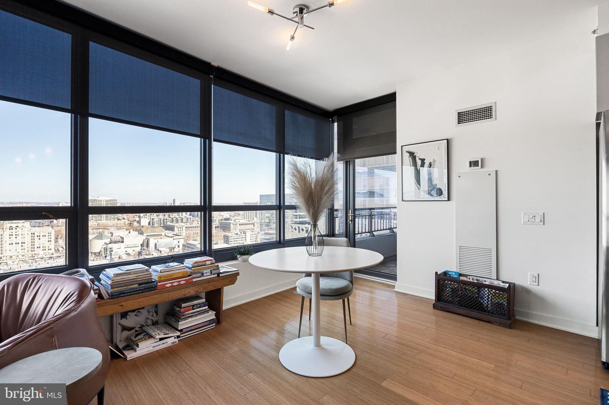 2101 MARKET STREET 2001