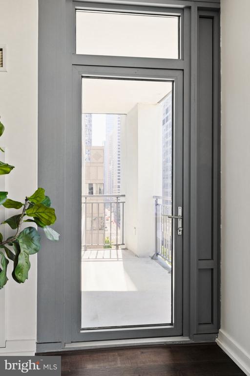 2101 MARKET STREET 00 805