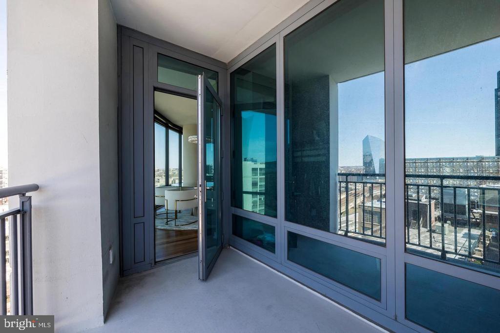 2101 MARKET STREET Unit: 1502