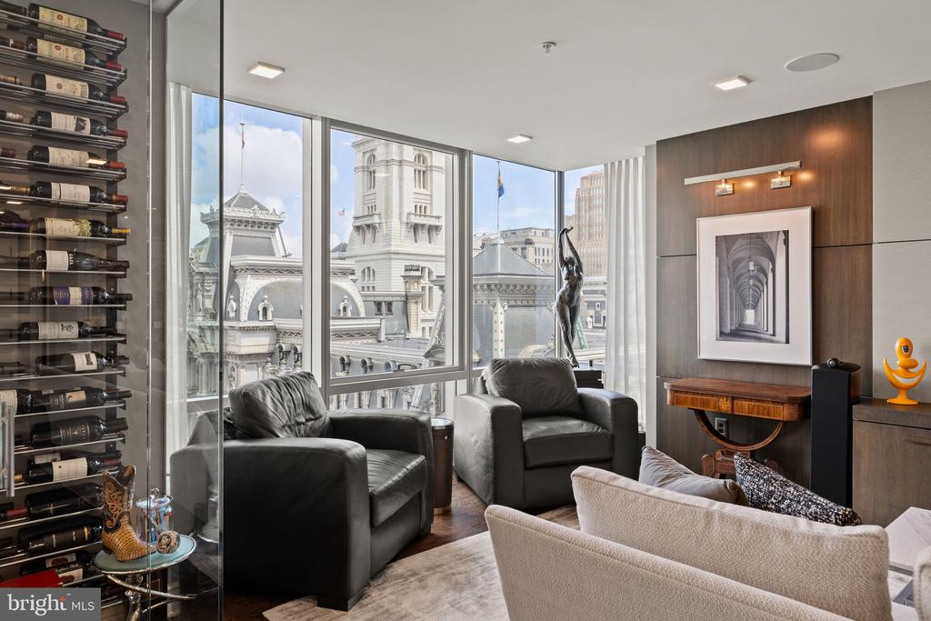 1414 S PENN SQUARE Unit: 15DC