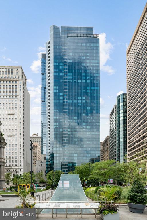 1414 S PENN SQUARE Unit: 15DC