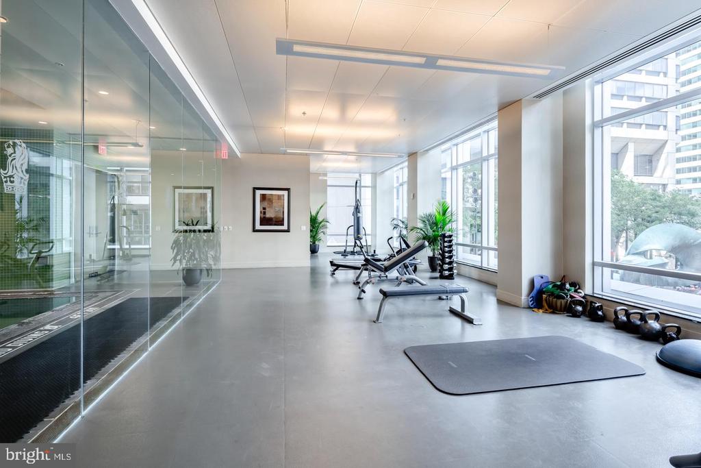 1414 S PENN SQUARE Unit: 15DC