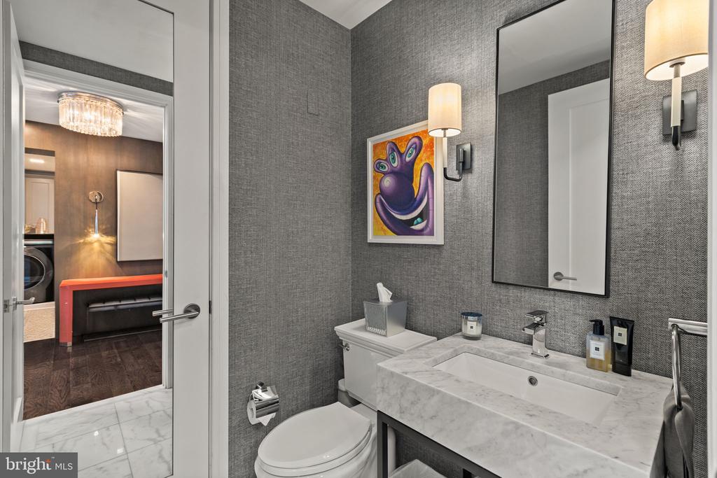 1414 S PENN SQUARE Unit: 15DC