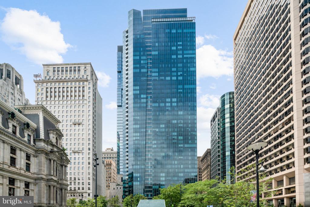 1414 S PENN SQUARE Unit: 15DC