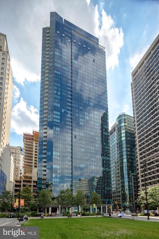 1414 S PENN SQUARE Unit: 15DC