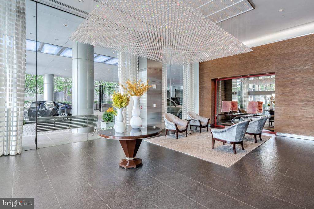 1414 S PENN SQUARE Unit: 15DC